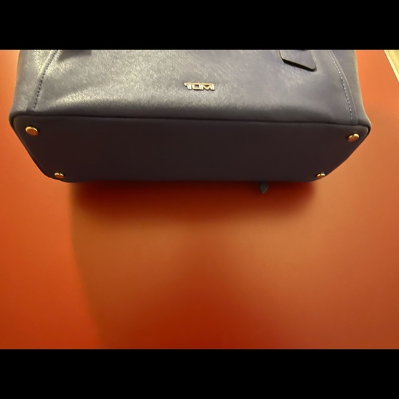 TUMI VAREK Handbag. Brand new with tags (never used). Royal blue. durable! - Picture 4 of 8